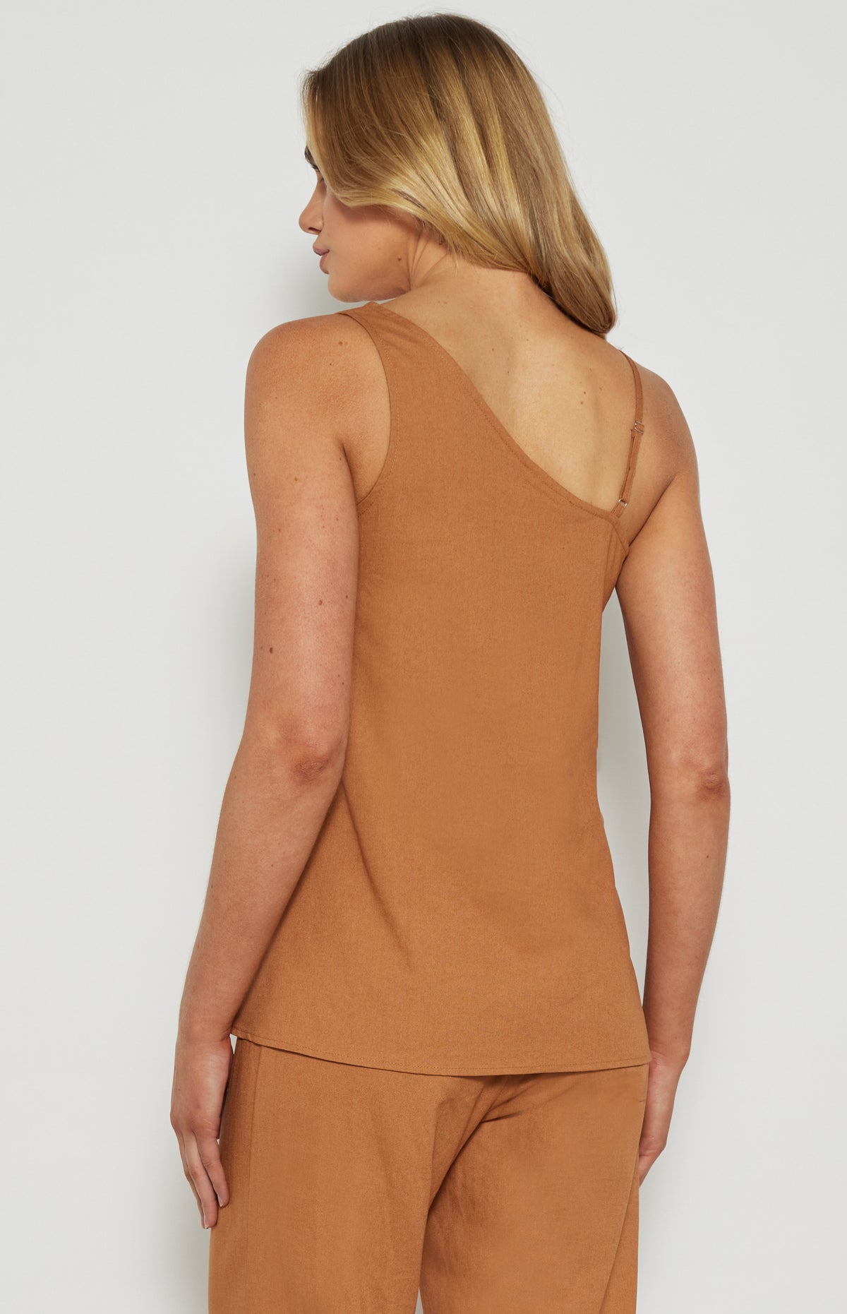 Hannah Linen Blend, Long Length Top - Caramel