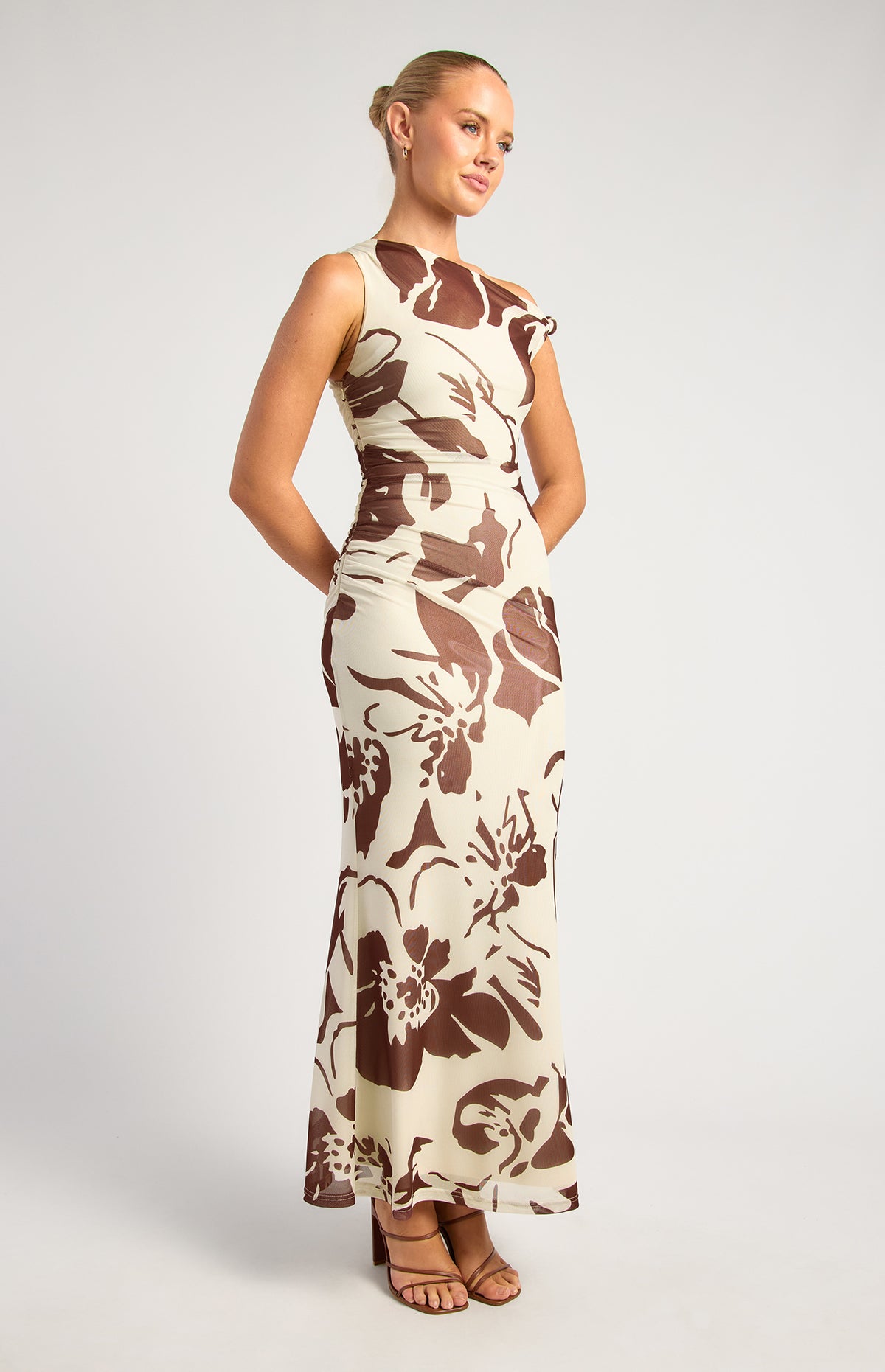 Anette Floral Off-Shoulder Maxi Dress - Chocolate