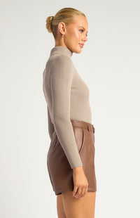 Steffi Turtle Neck Knit Top - Mushroom