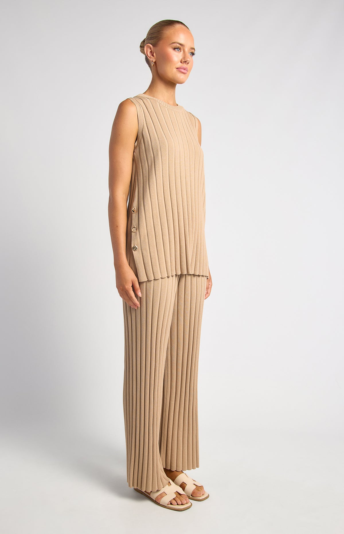 Uma Sleeveless Top & Pants Knit Set - Beige