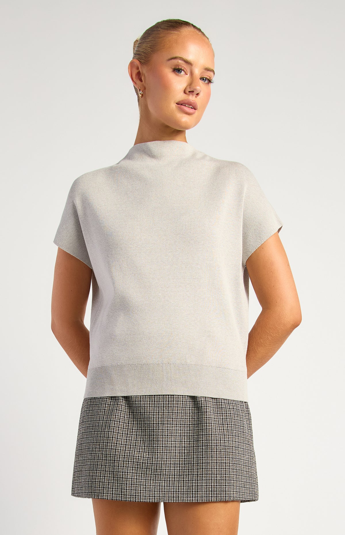 Khadija Short Sleeve Loose Fit Knit Top - Grey Marl