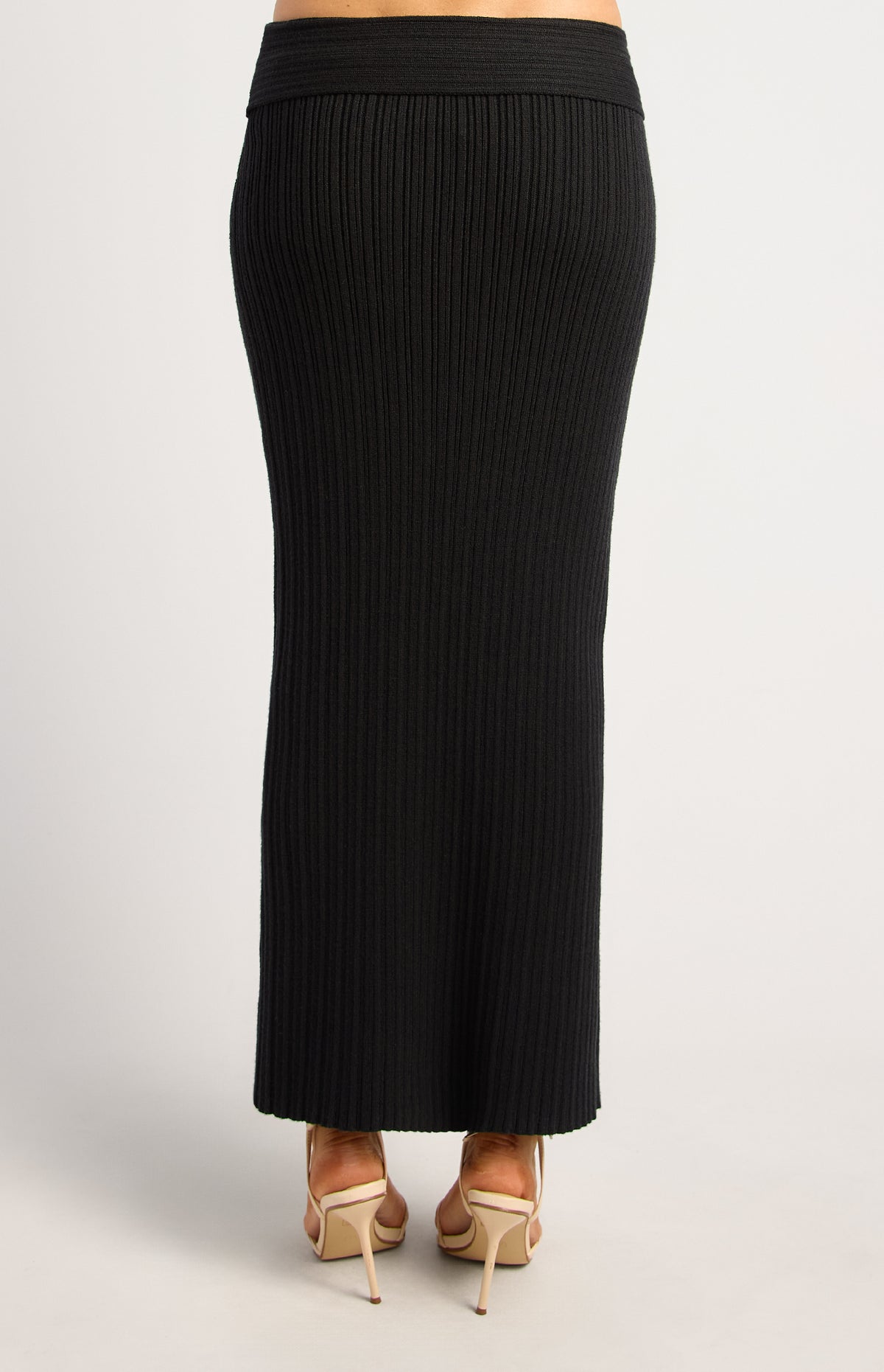 Lucah Top & Maxi Skirt Knit Set - Black