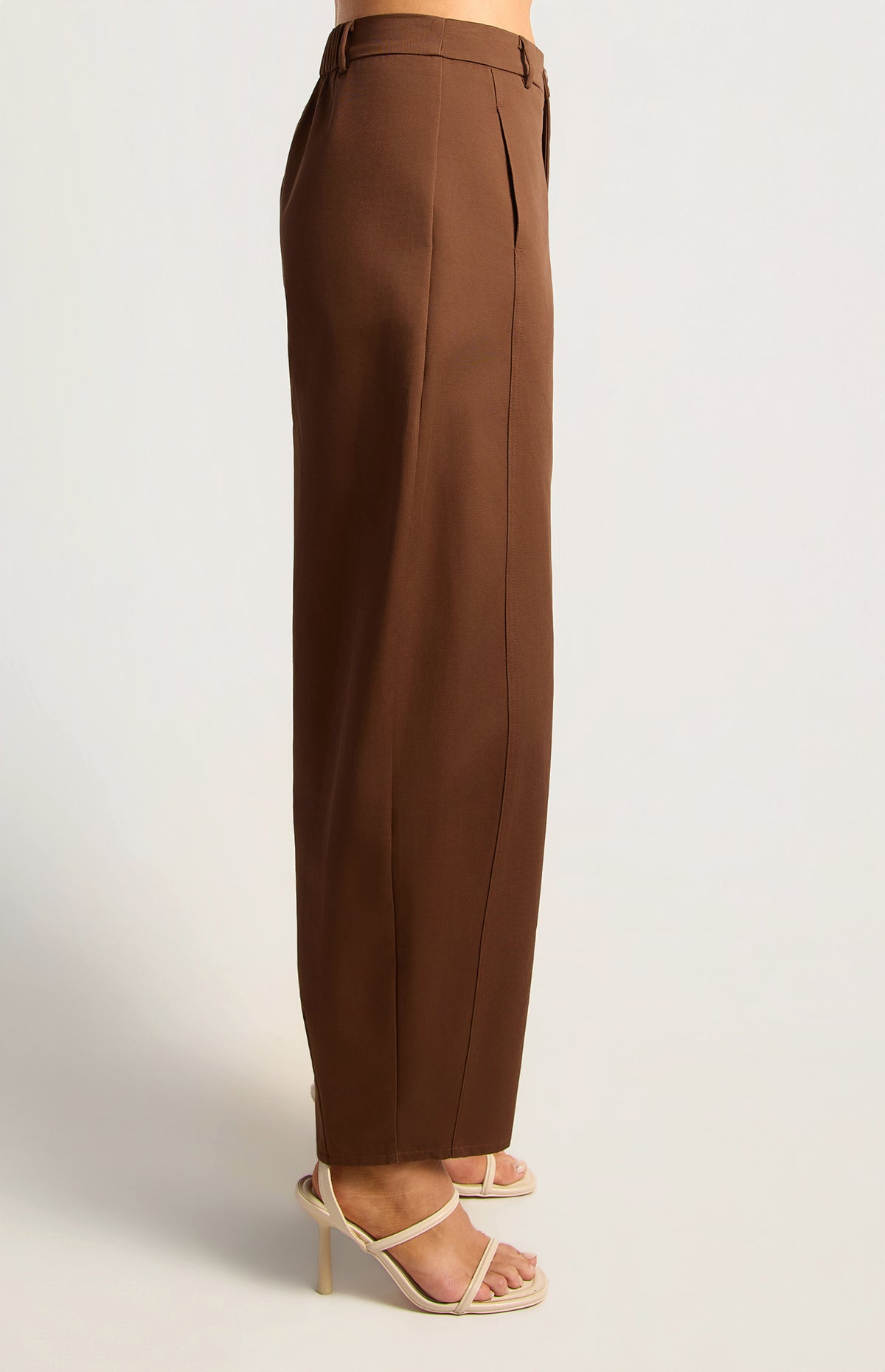Sakia High Waisted Barrel Pants - Chocolate