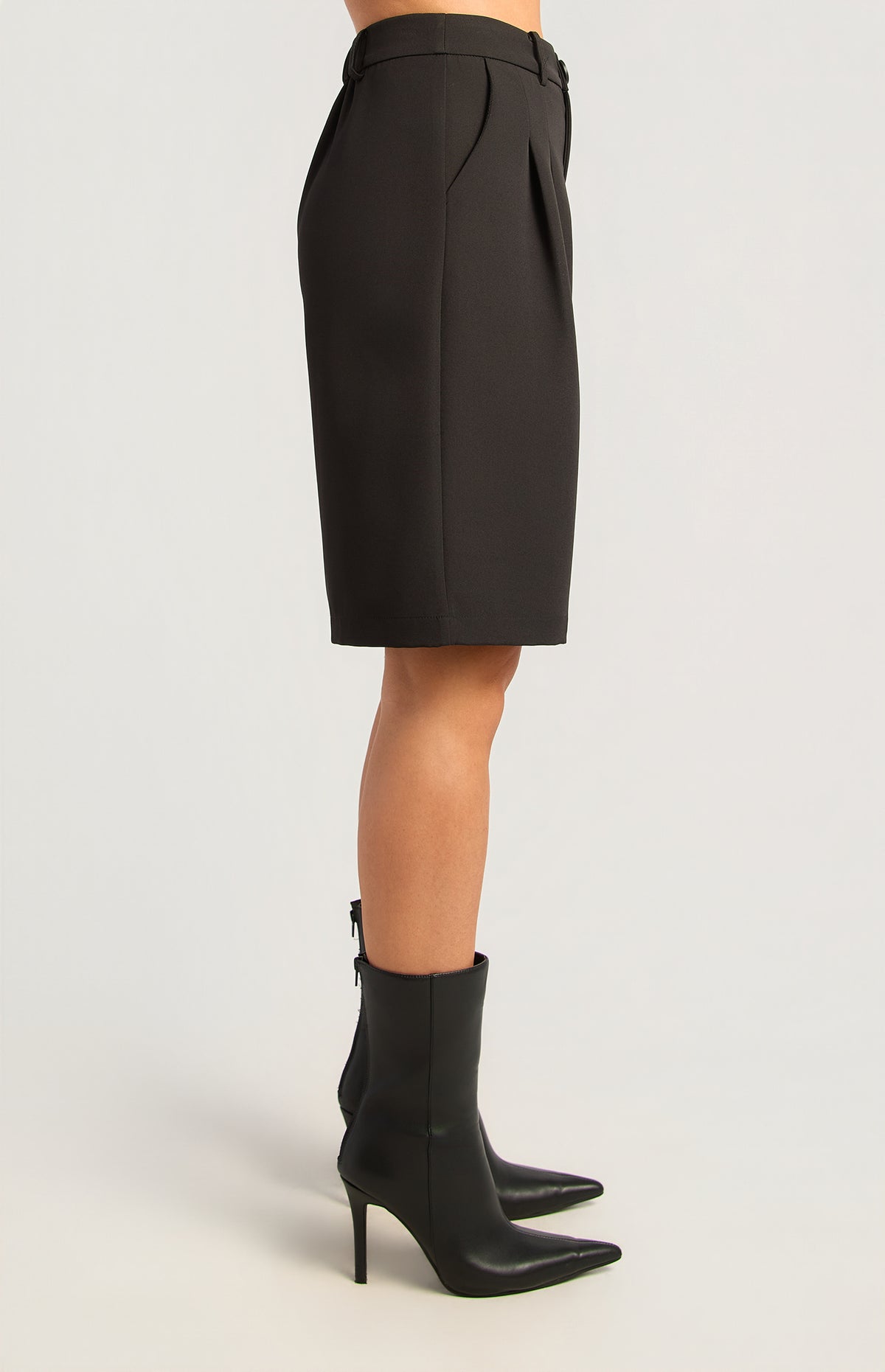 Bermuda Long Line Shorts - Black