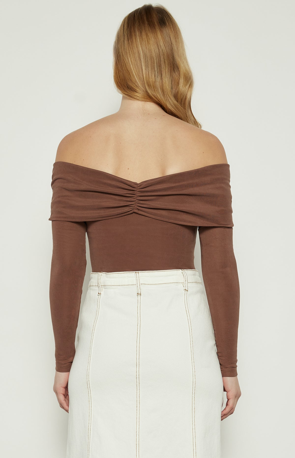 Cameo Off Shoulder Top - Chocolate