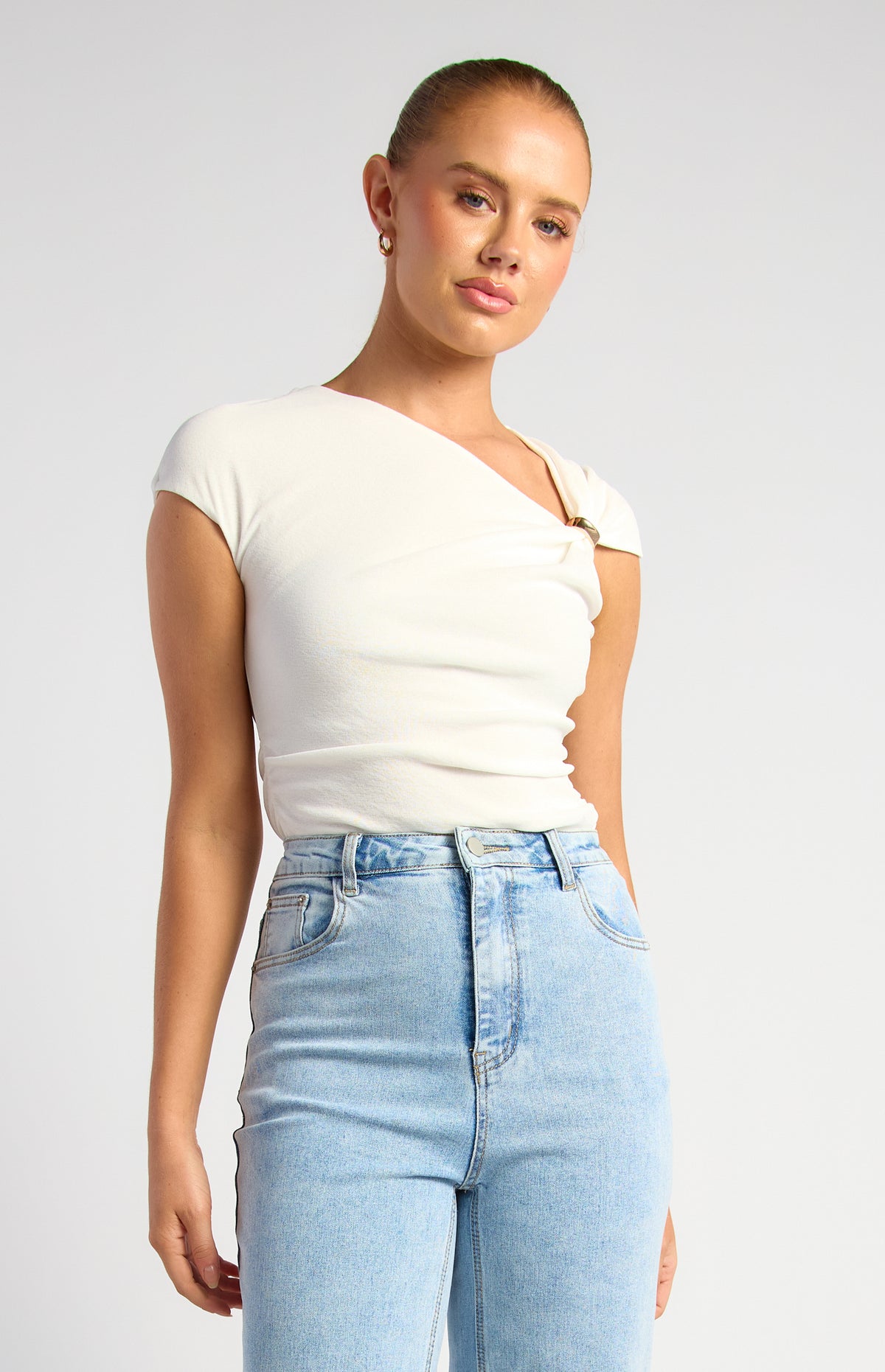Saachi Top - White