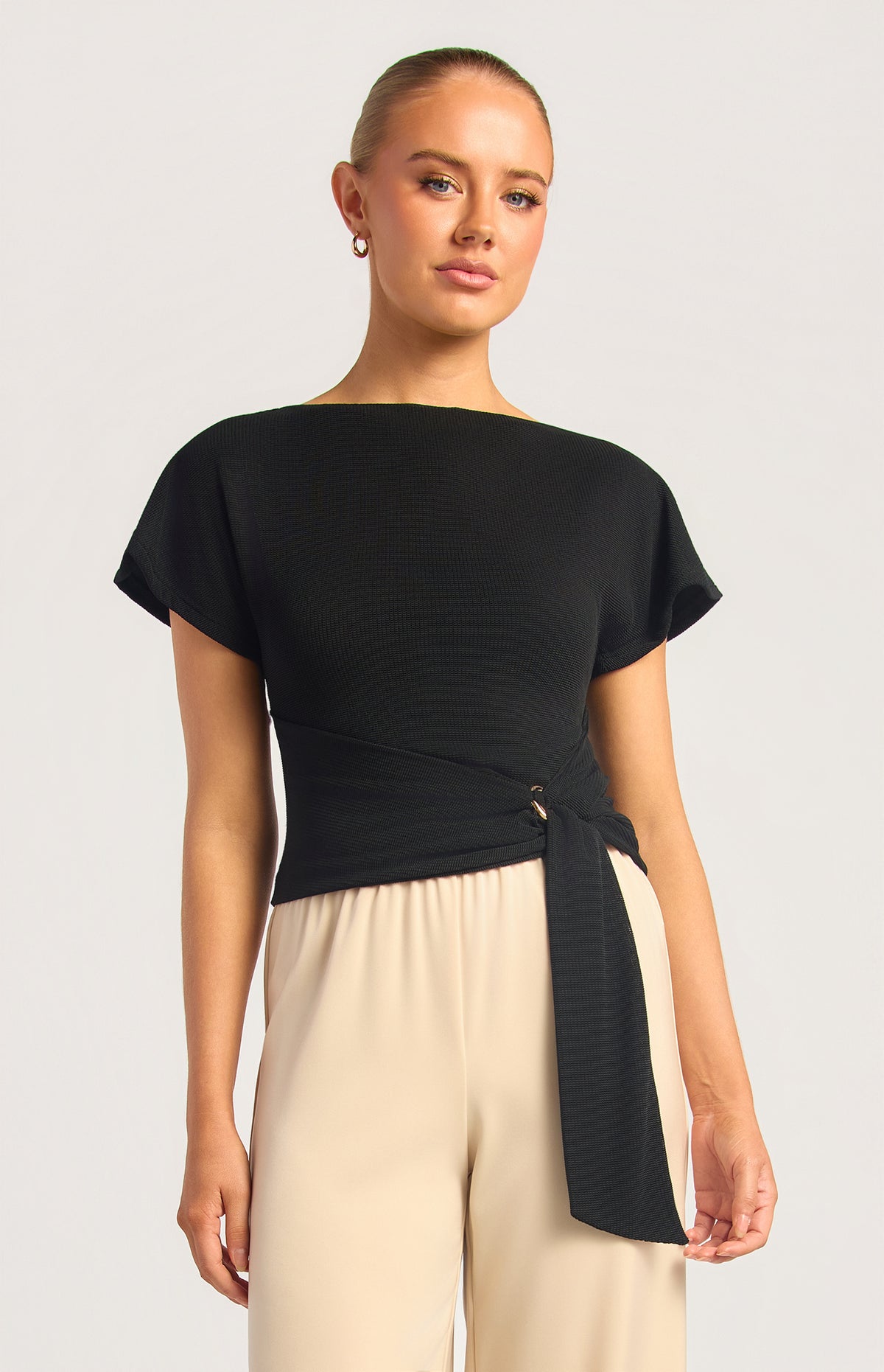 Asplie Short Sleeve Top - Black