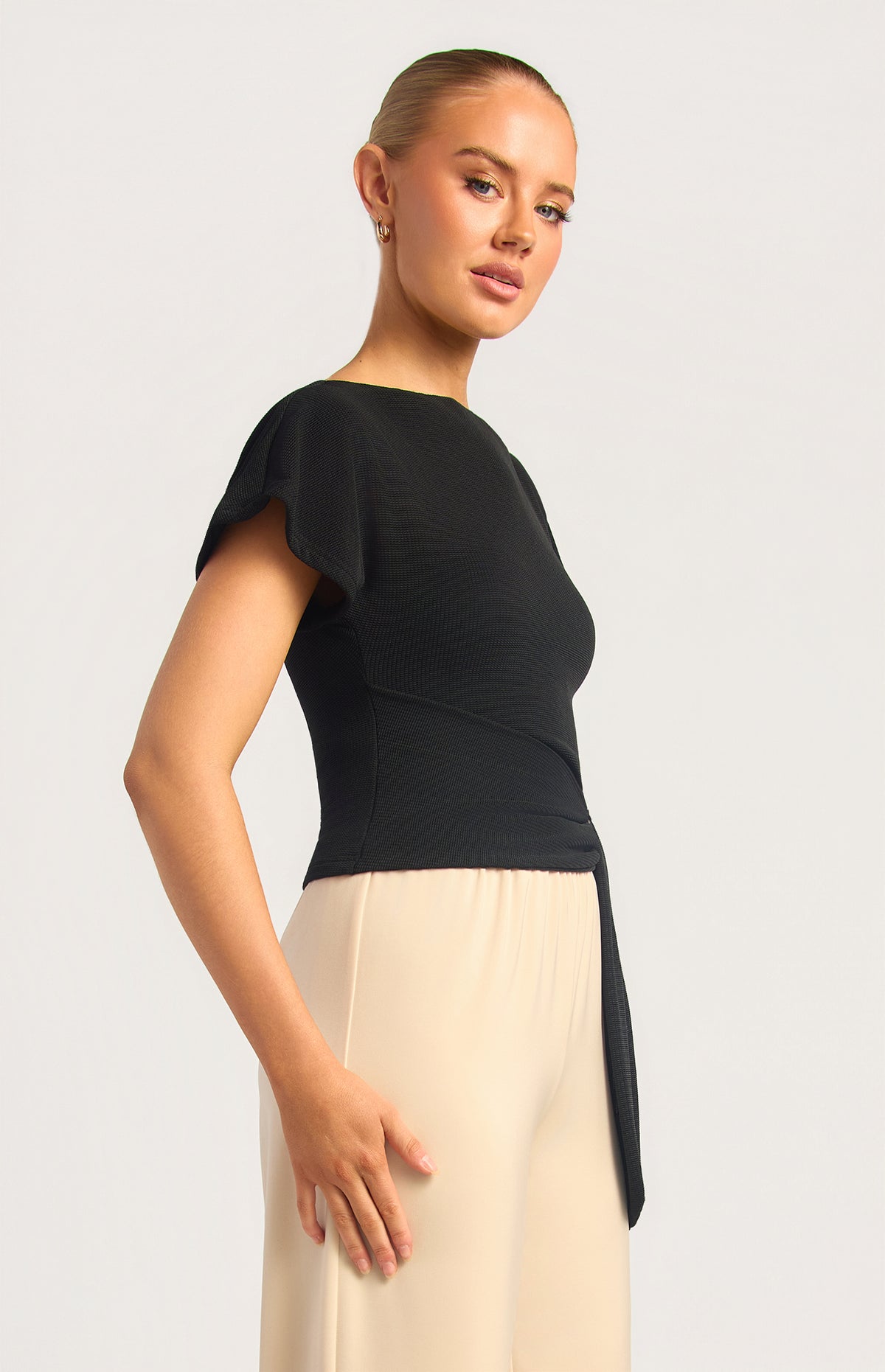 Asplie Short Sleeve Top - Black
