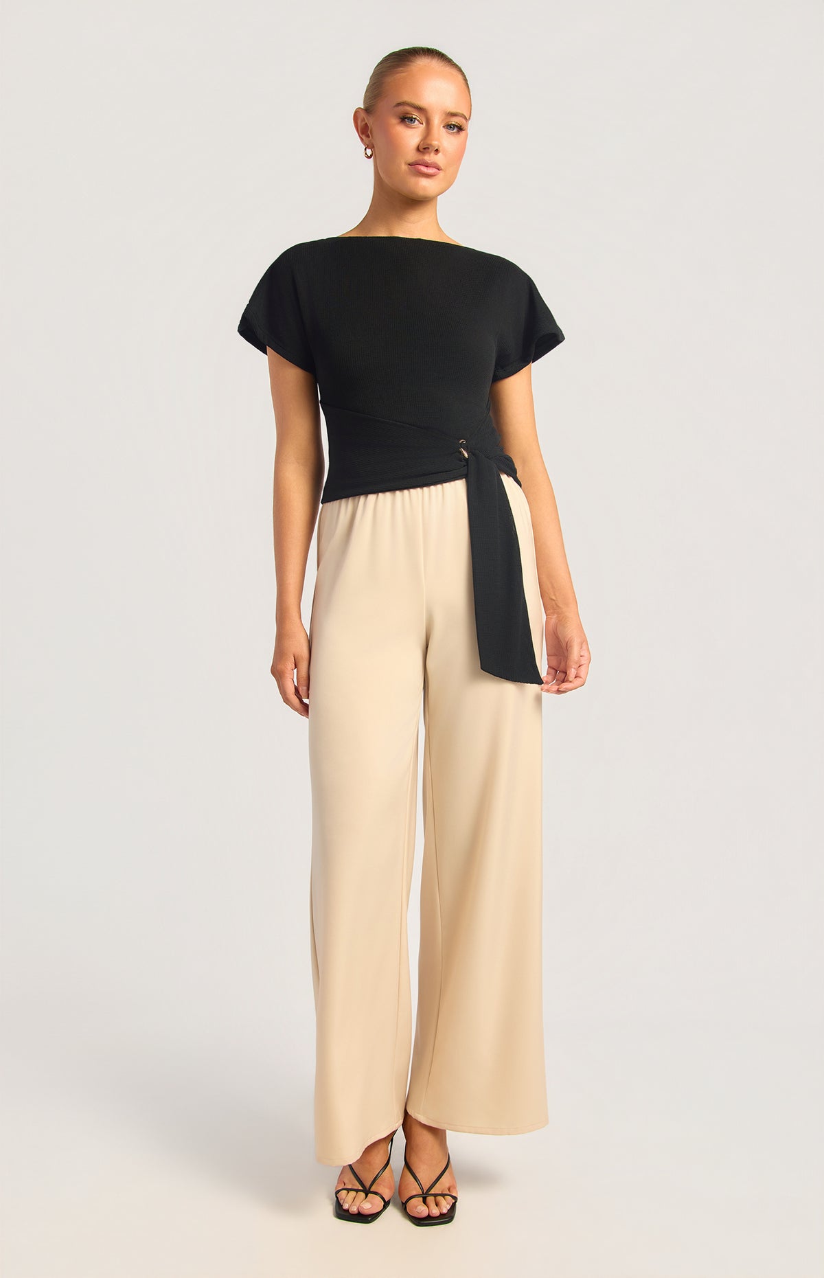 Asplie Short Sleeve Top - Black