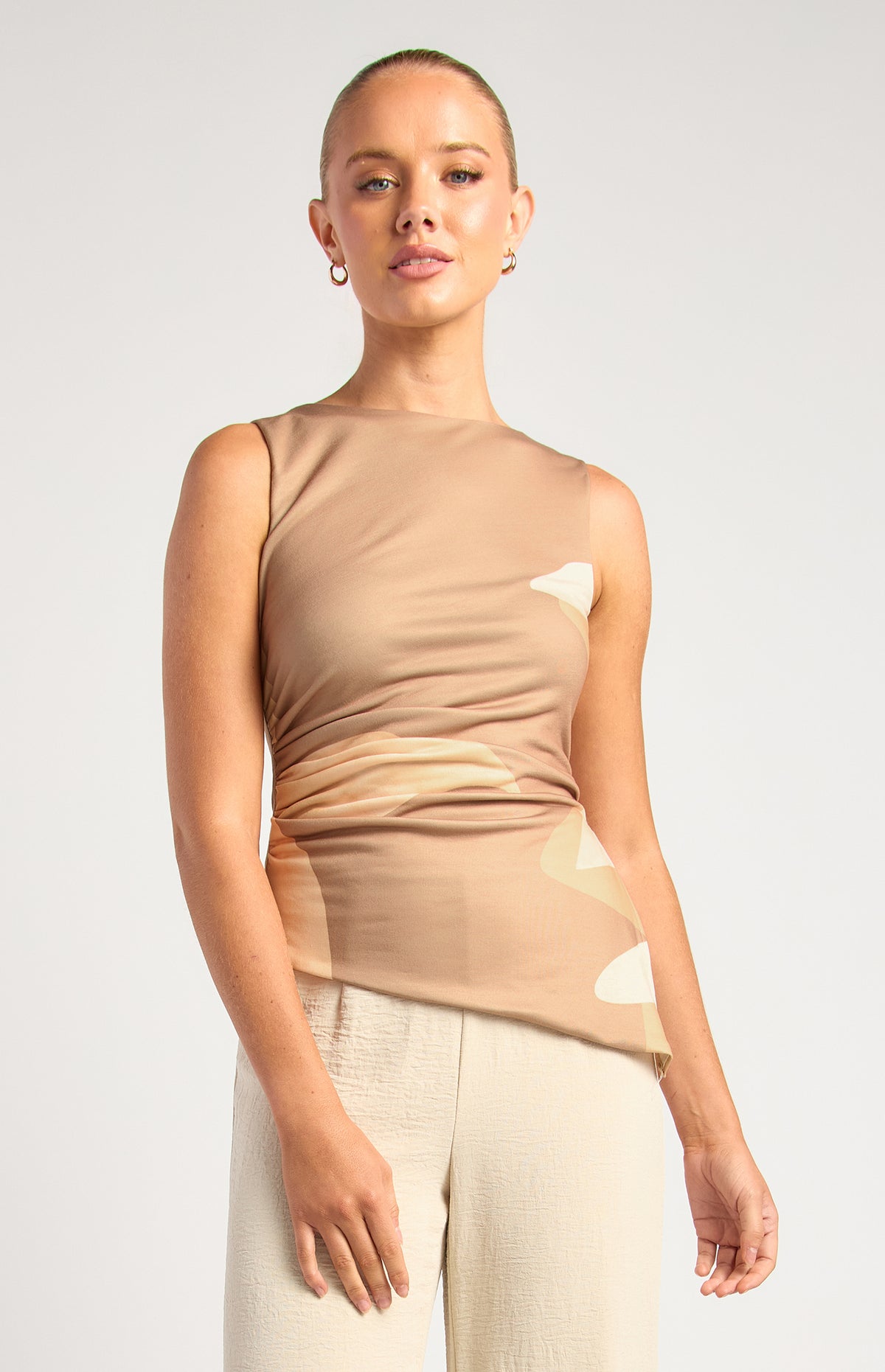 Como Short Sleeve Floral Top - Mocha