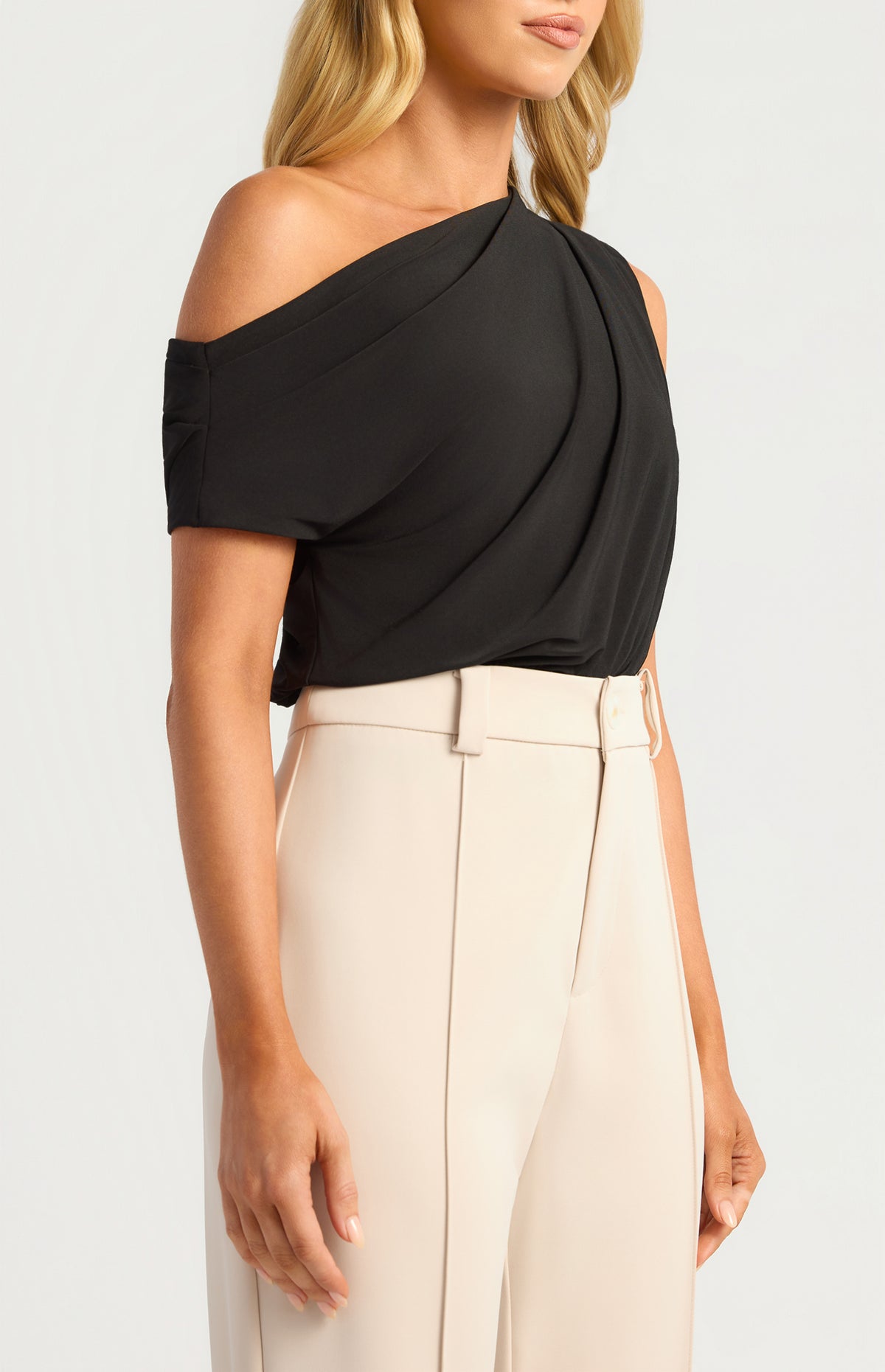 Gretal One-Shoulder Top - Black